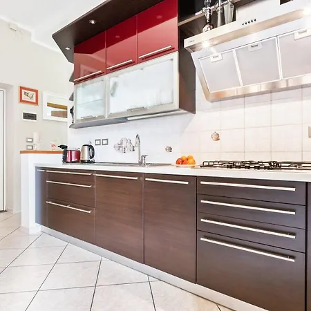 Guesthost - Giardino Vignoli Functional Apartment Bologna