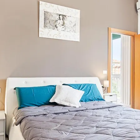 Guesthost - Giardino Vignoli Functional Apartman Bologna